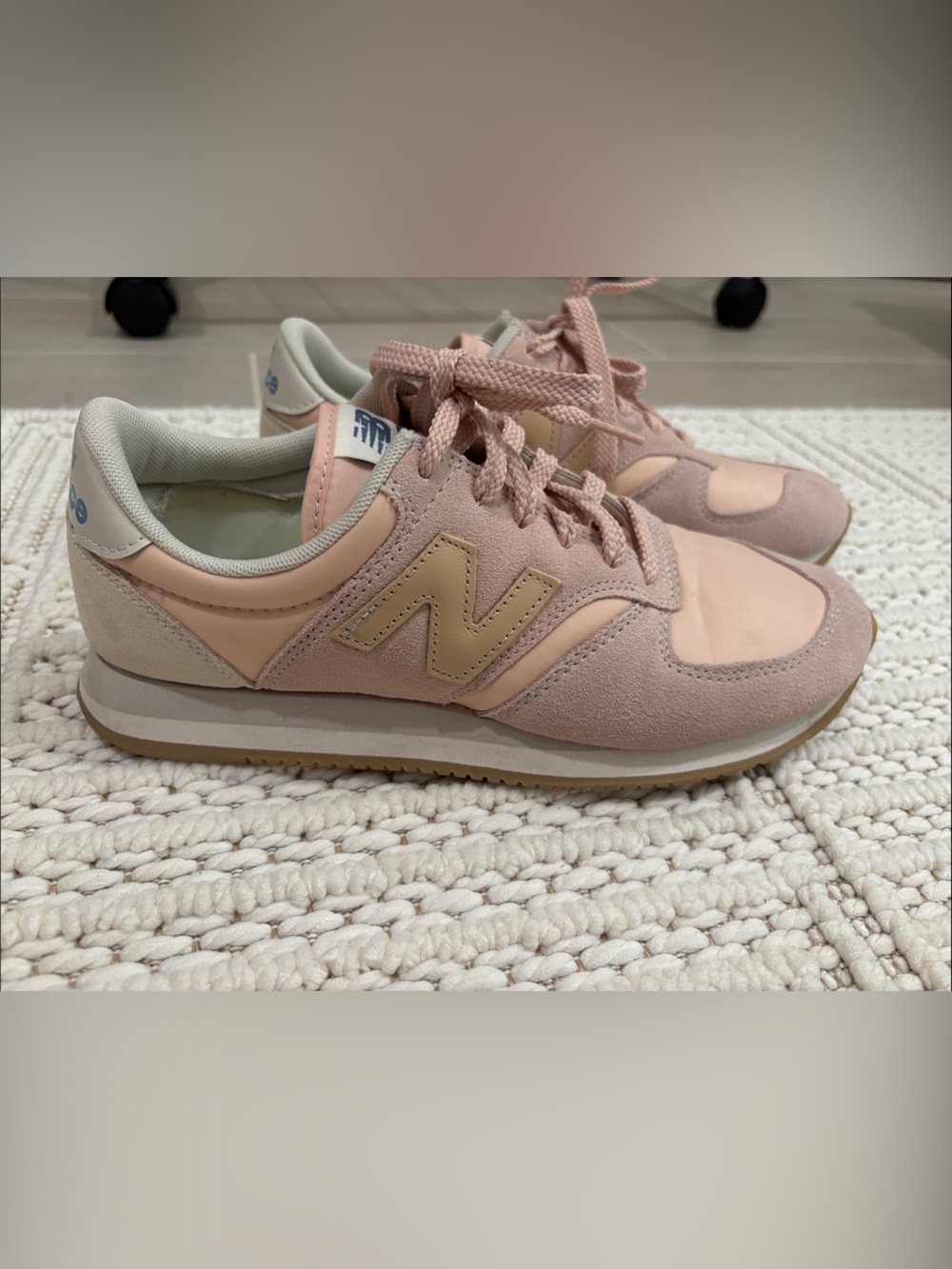 New Balance 420 Women's Pink Suede Sneakers